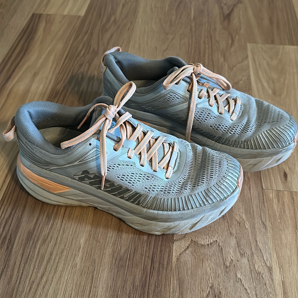 Hoka Bondi 7- size 6